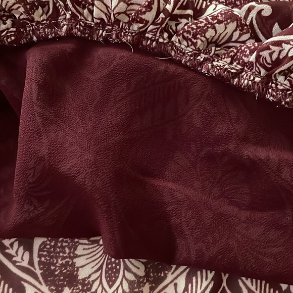 Forever 21 cold shoulder burgundy, top size medium - Picture 5 of 6